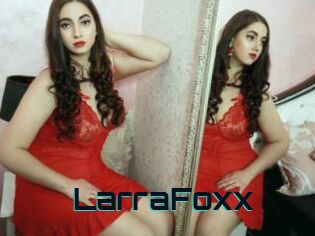LarraFoxx