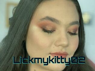Lickmykitty02
