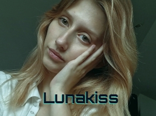Lunakiss
