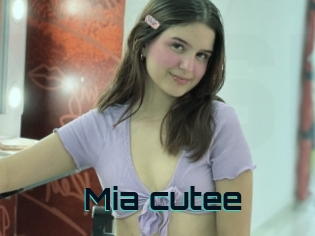 Mia_cutee