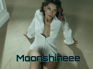 Moonshineee